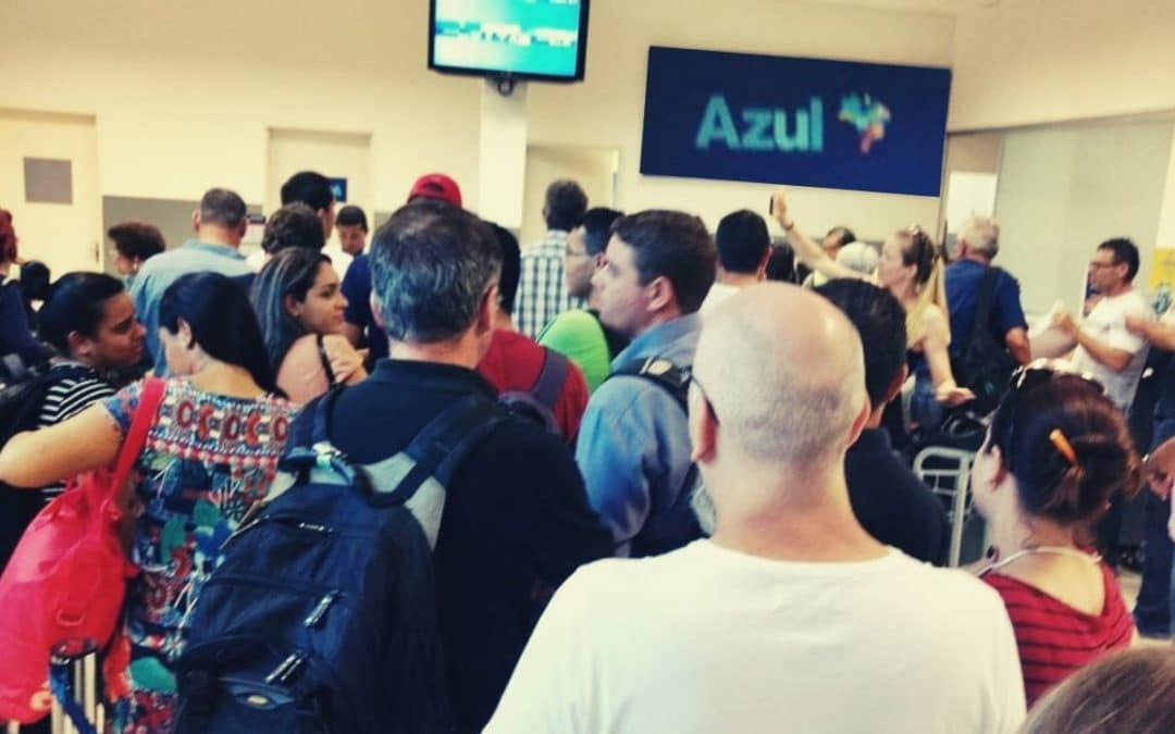 Saiba o que fazer se a AZUL cancelar seu voo
